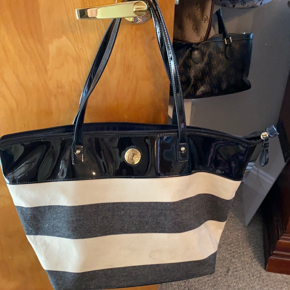 Tommy Hilfiger black and tan purse